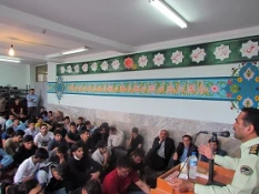 معاون پلیس آگاهی نیروی انتظامی استان مازندران:یکی از اولویت های نیروی انتظامی شناسایی و برخورد با شبکه های مروج فساددر جامعه است.  2