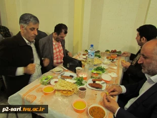 مراسم افطاری سالانه اساتید و کارکنان دانشکده فنی و حرفای شماره2 ساری برگزار شد. 5