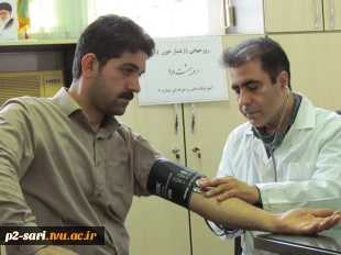 آزمایش فشار خون از کارکنان، اساتید و دانشجویان به مناسبت روز جهانی فشار خون 7