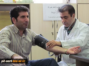 آزمایش فشار خون از کارکنان، اساتید و دانشجویان به مناسبت روز جهانی فشار خون 11